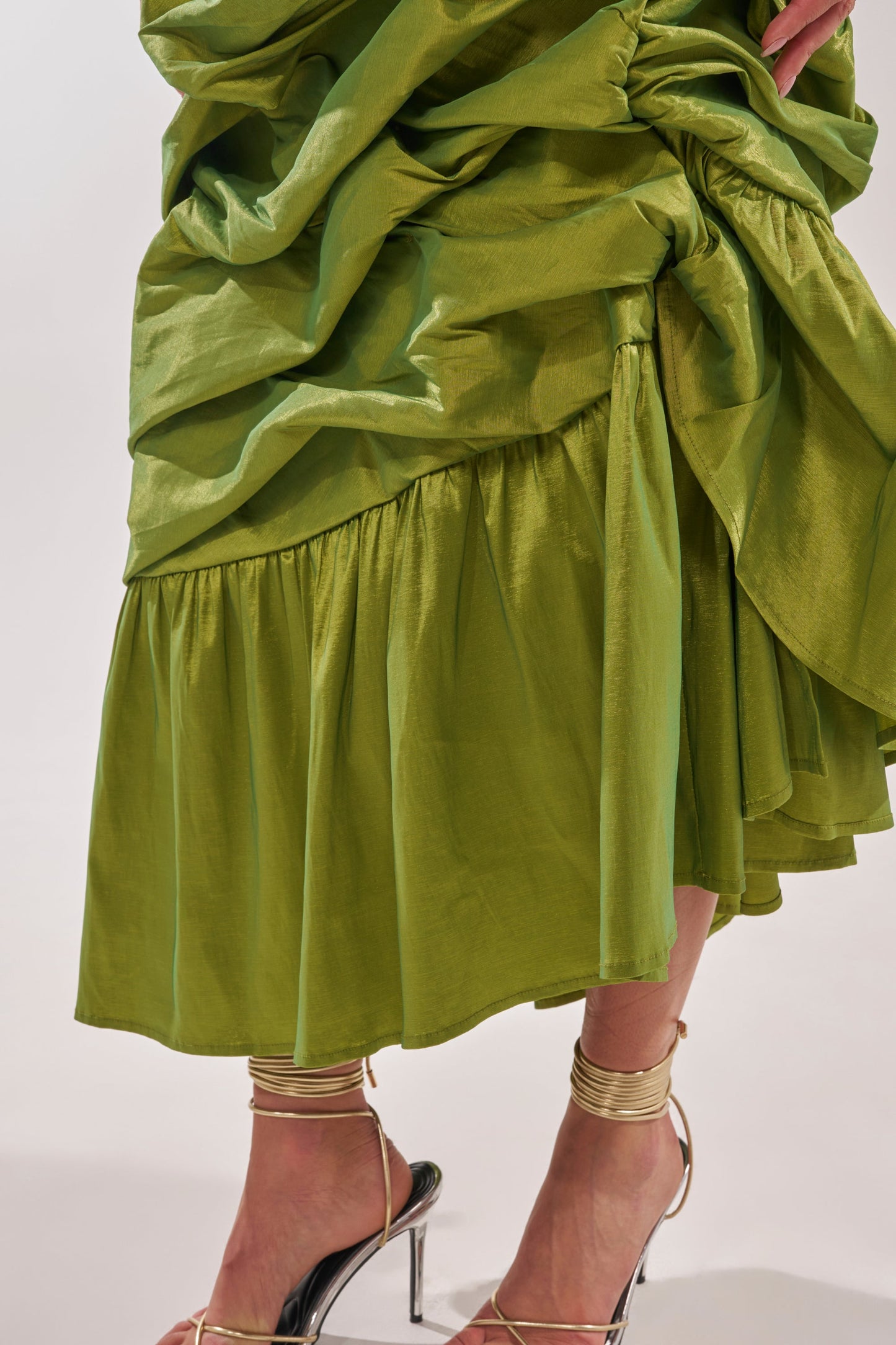 ALL OVER THE PLACE MIDI SKIRT