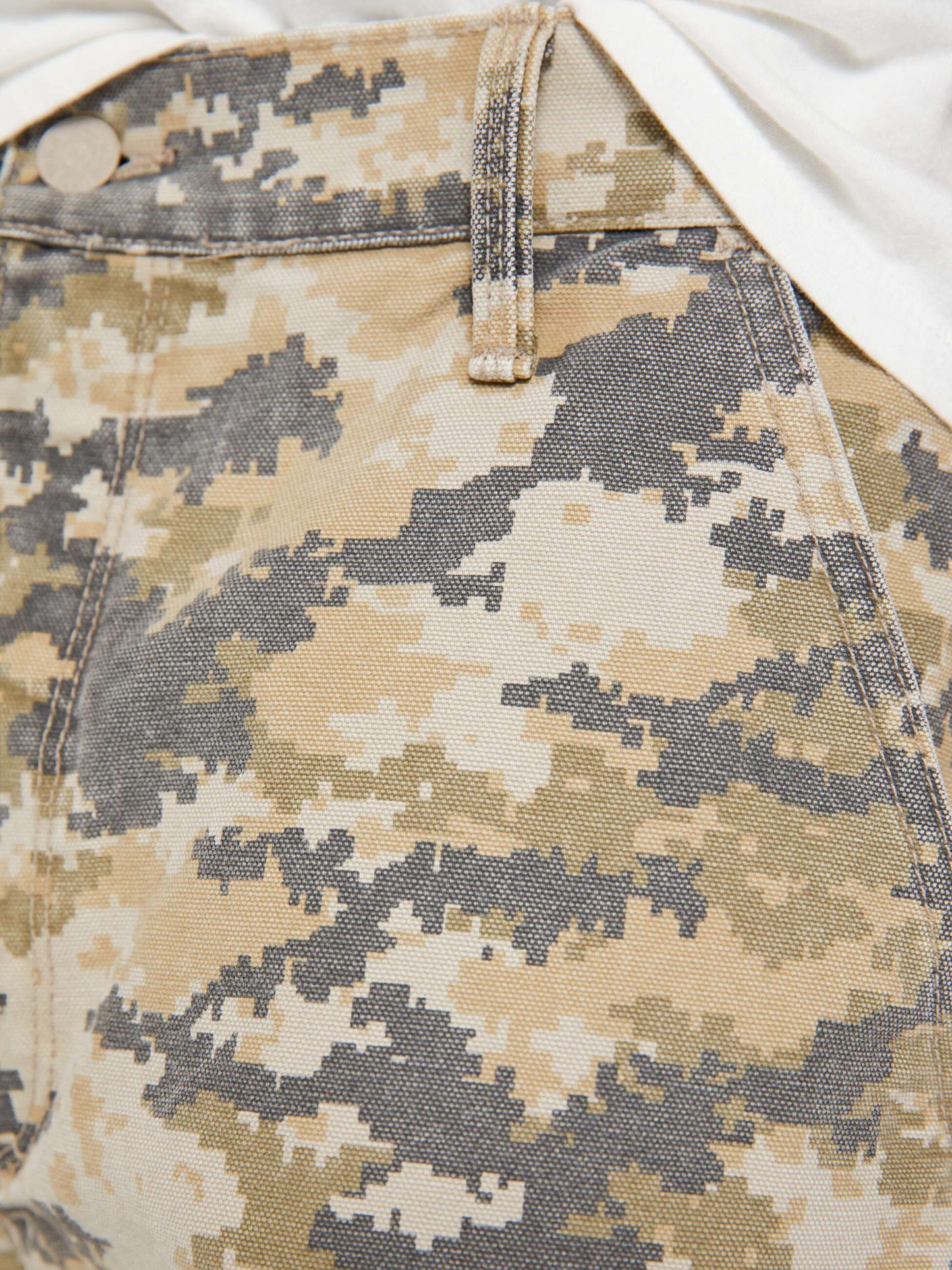 The Bee's Knees Short Fray - What The Duck Camo