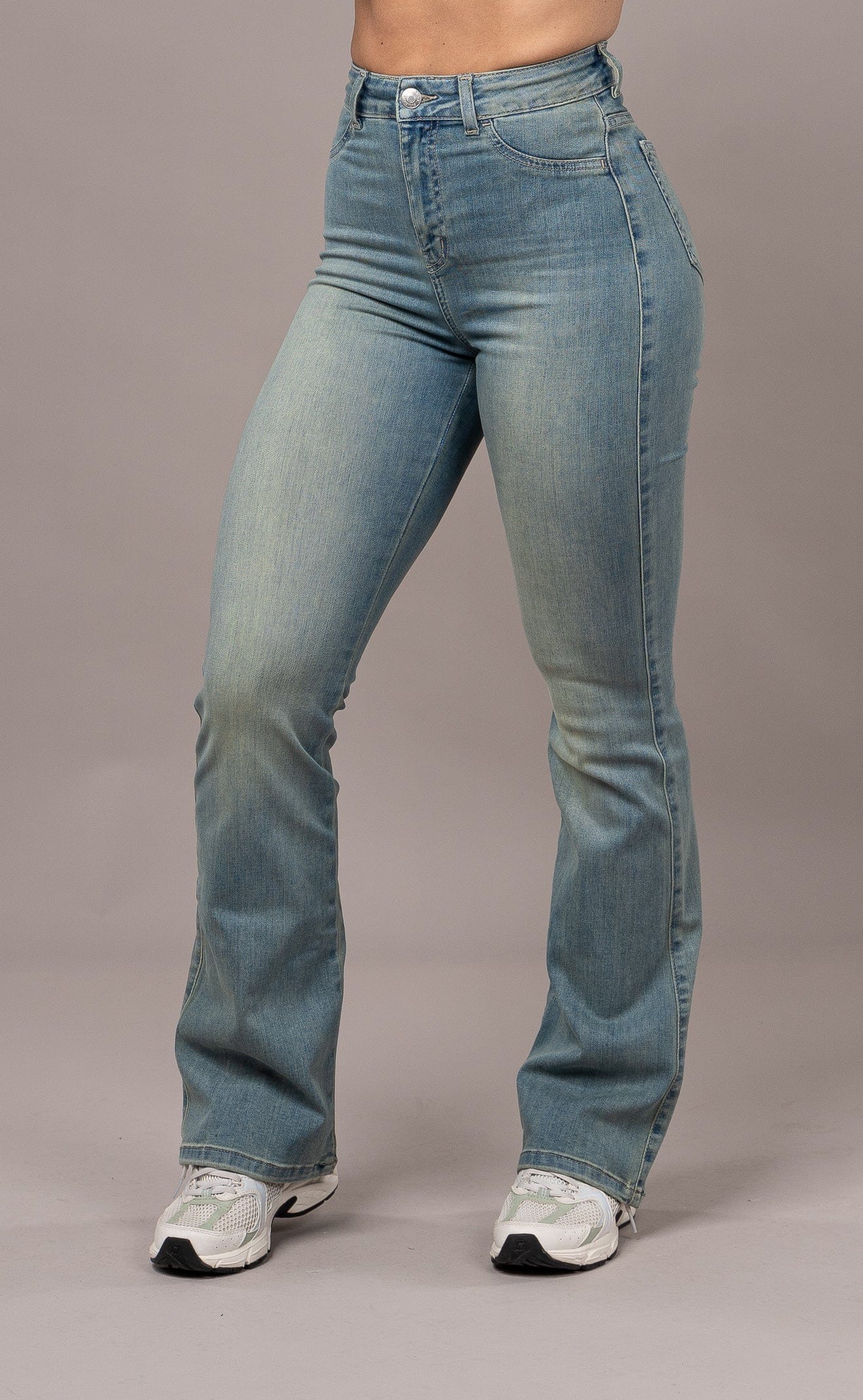 Womens Flared Fitjeans - Distorted Blue
