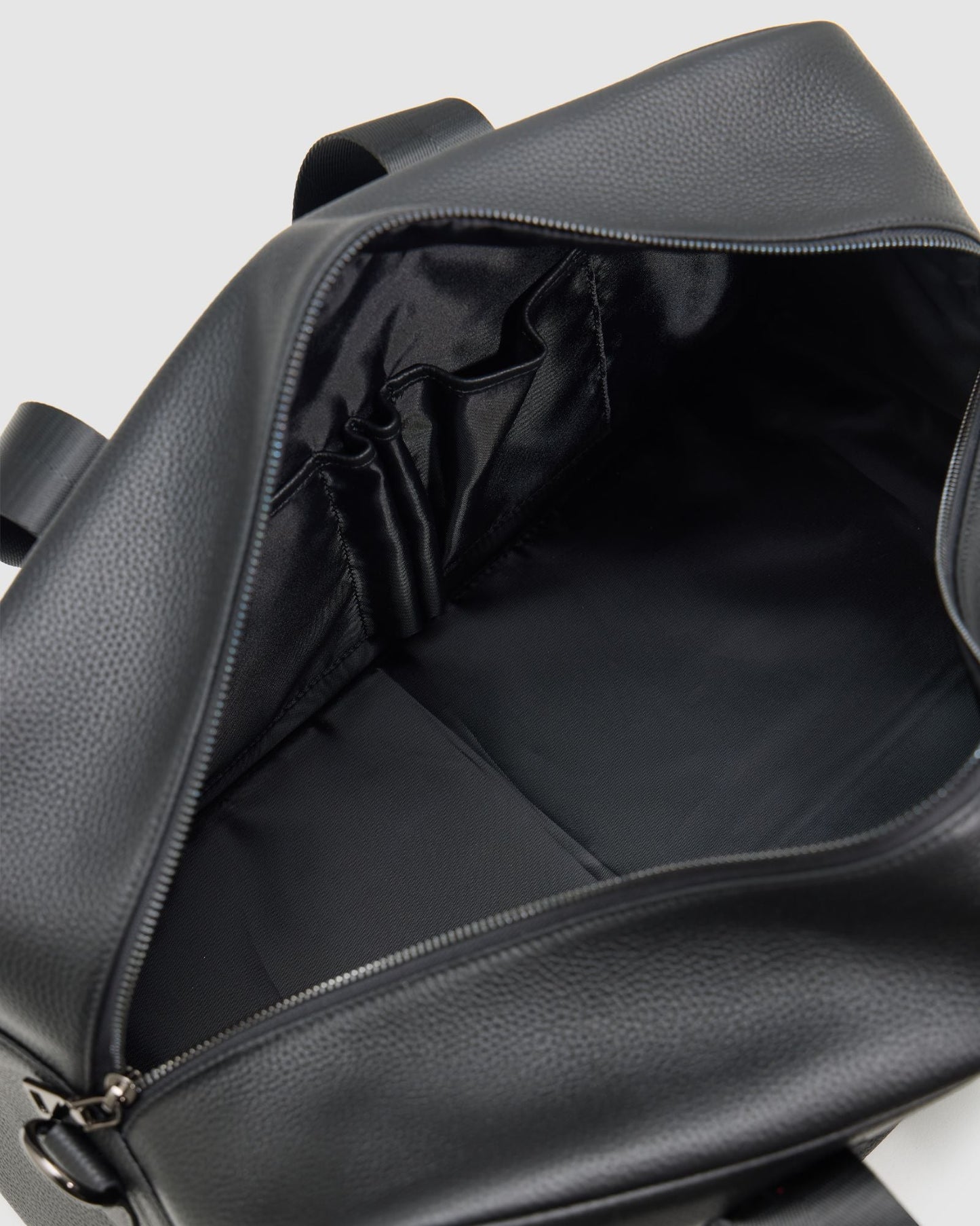 Atlas Mens Overnighter Bag