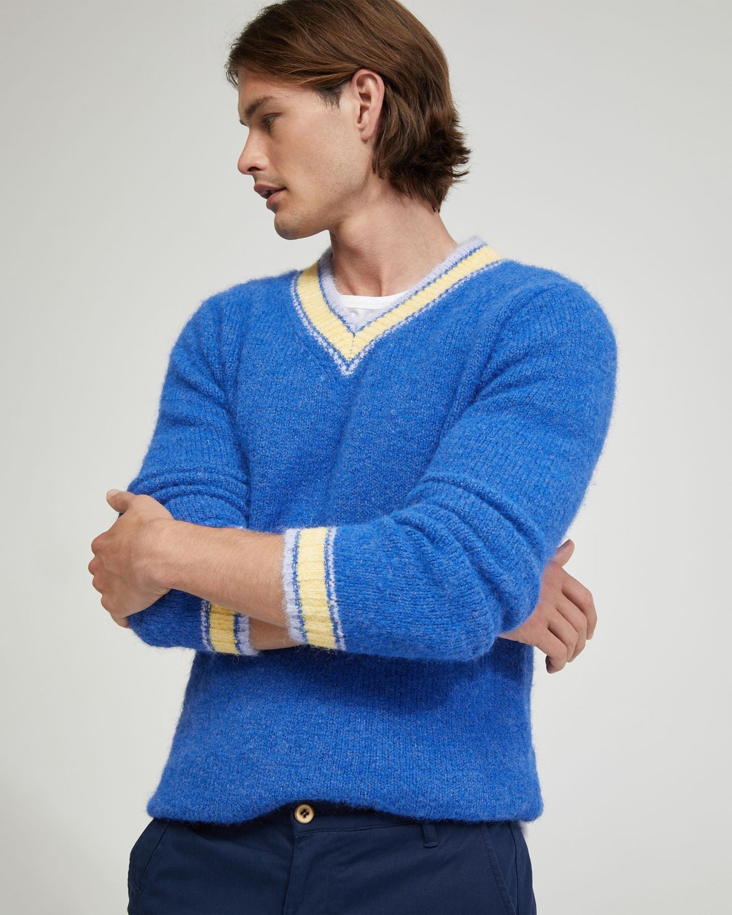 Leo V-Neck Knit