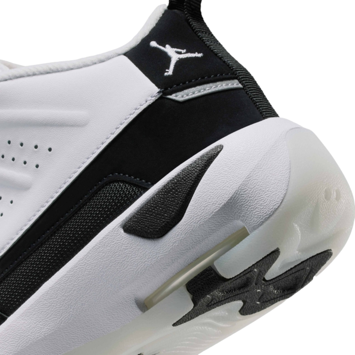Jordan Max Aura 7 Big Kids' Shoes HQ2089-100