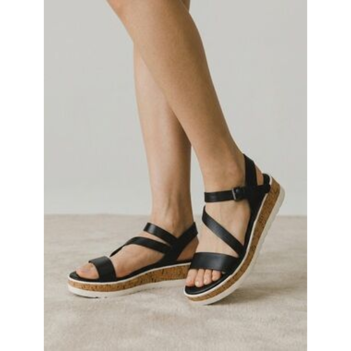 Universal Thread Women's Strappy Black Sandals