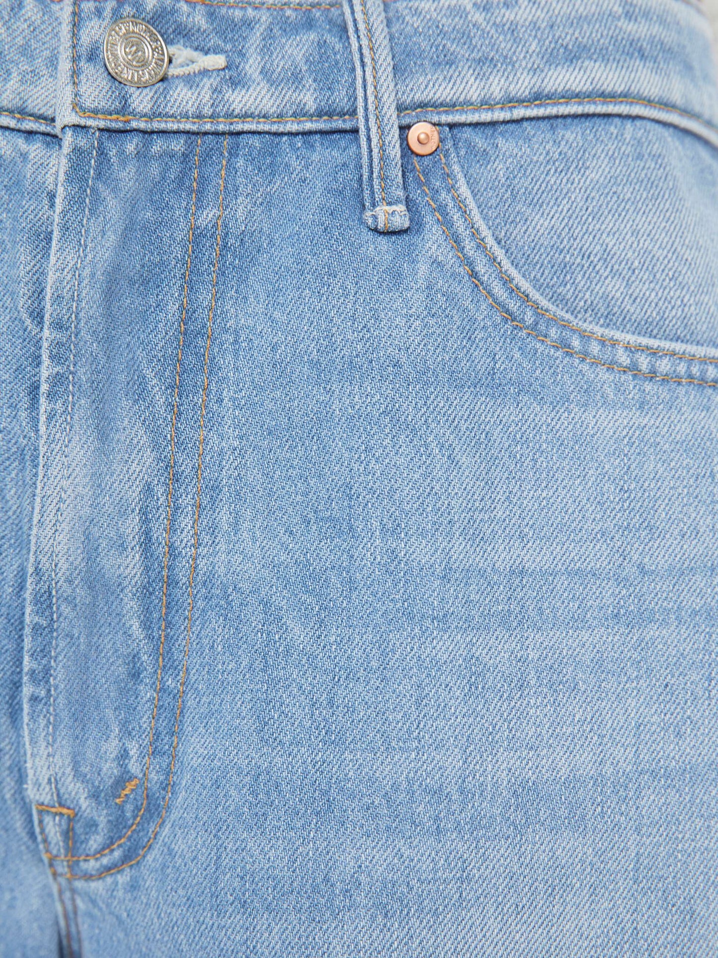 The Undercover Bermuda Short - Last Bite