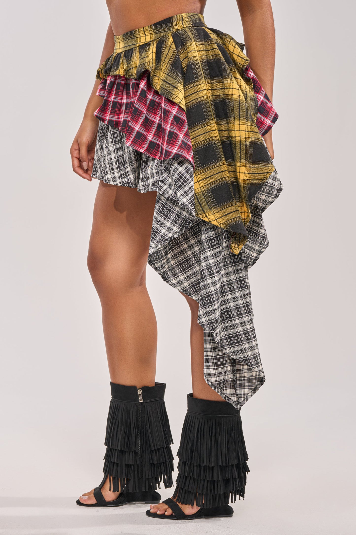 ALL THAT WE HAVE TO DO PLAID MINI SKIRT