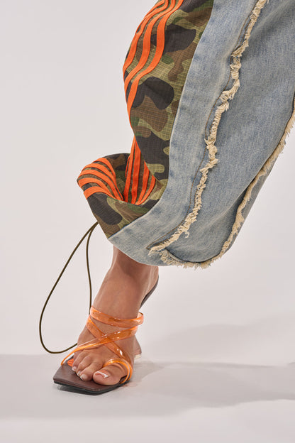 ALL AROUND THE WORLD AGAIN RELAXED FIT DENIM