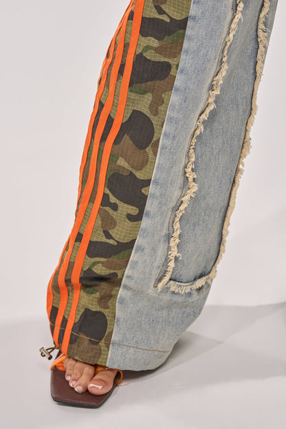 ALL AROUND THE WORLD AGAIN RELAXED FIT DENIM