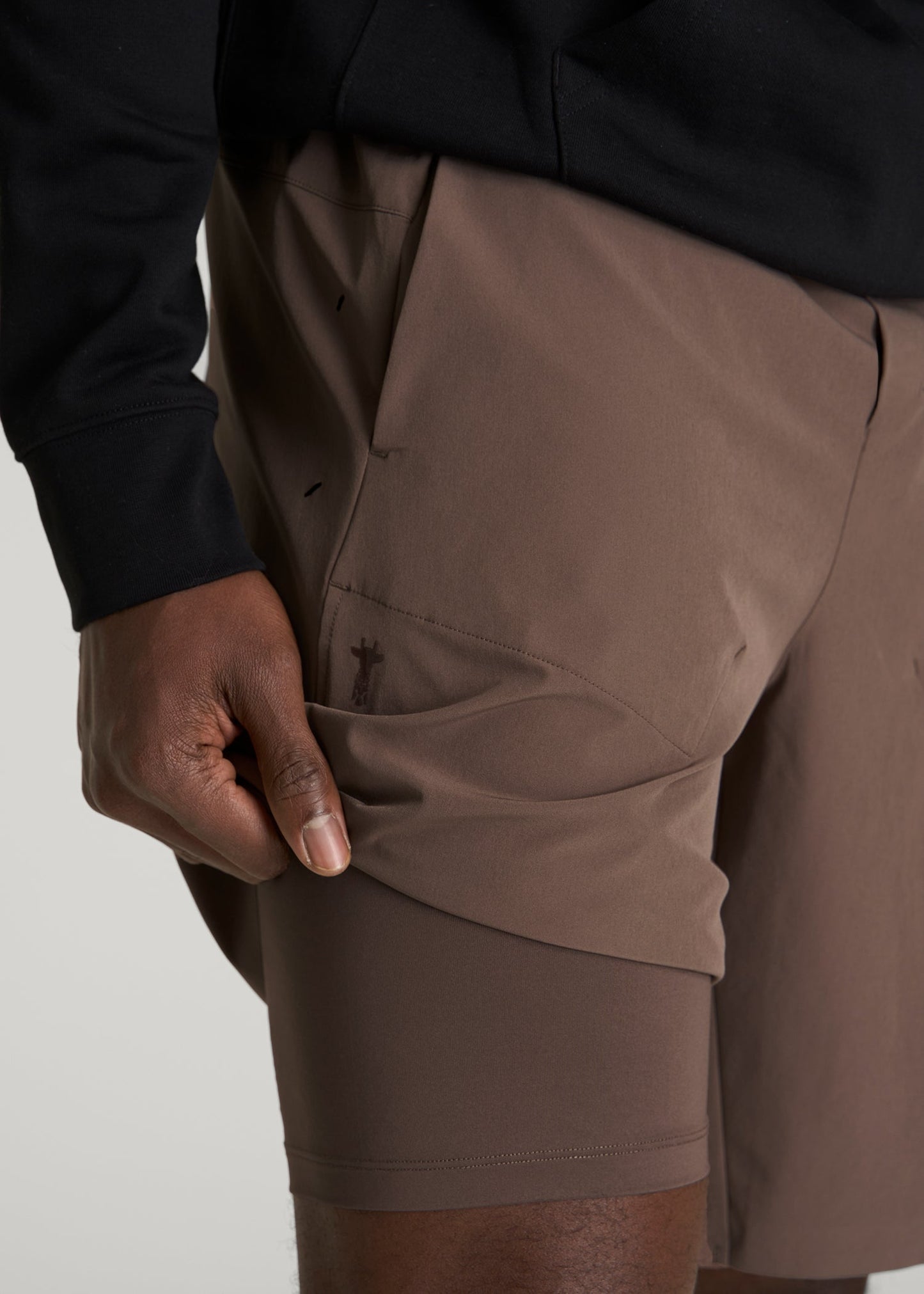 2-in-1 Featherweight Running Short for Tall Men in Coffee Quartz