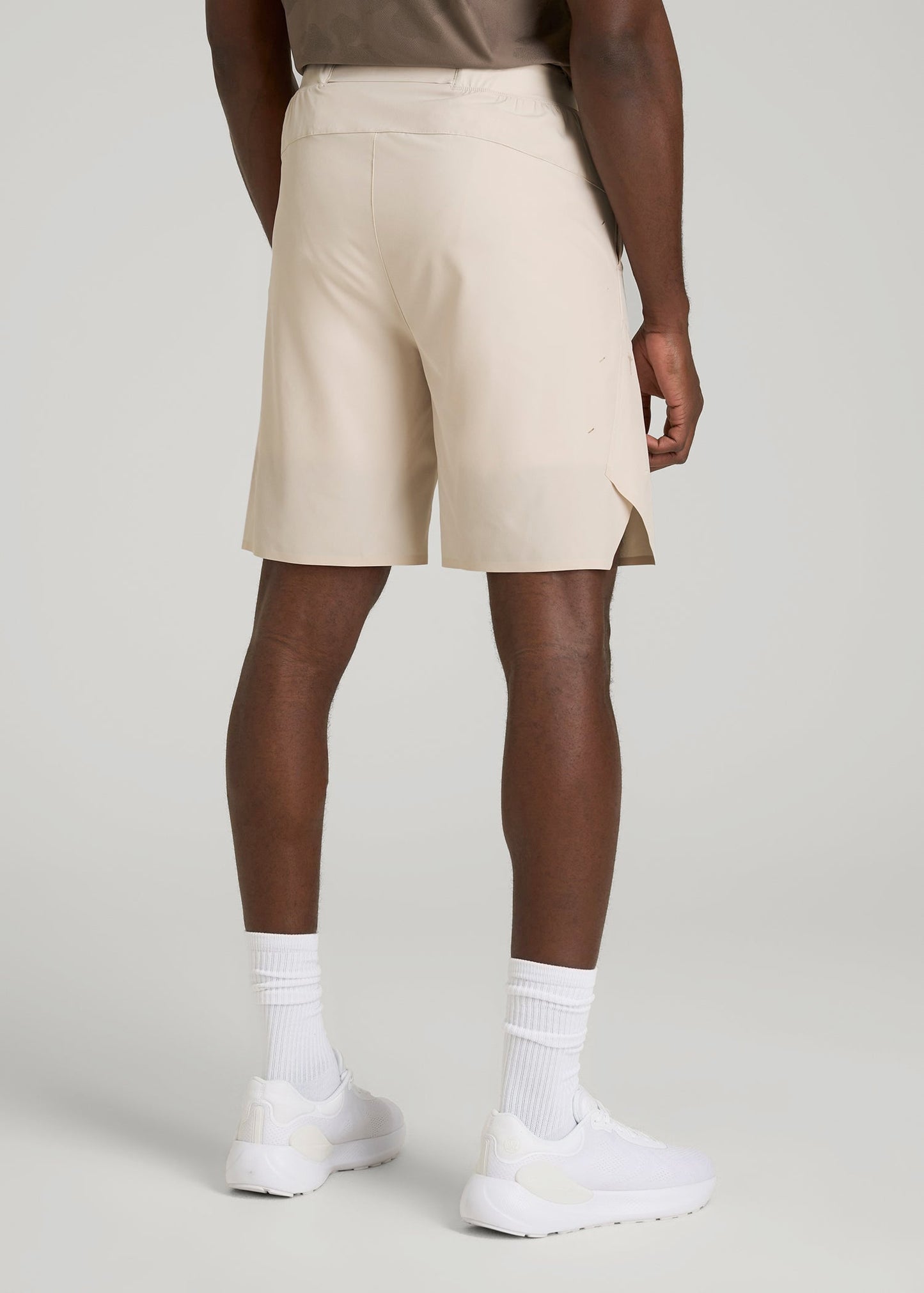 2-in-1 Featherweight Running Short for Tall Men in Light Stone