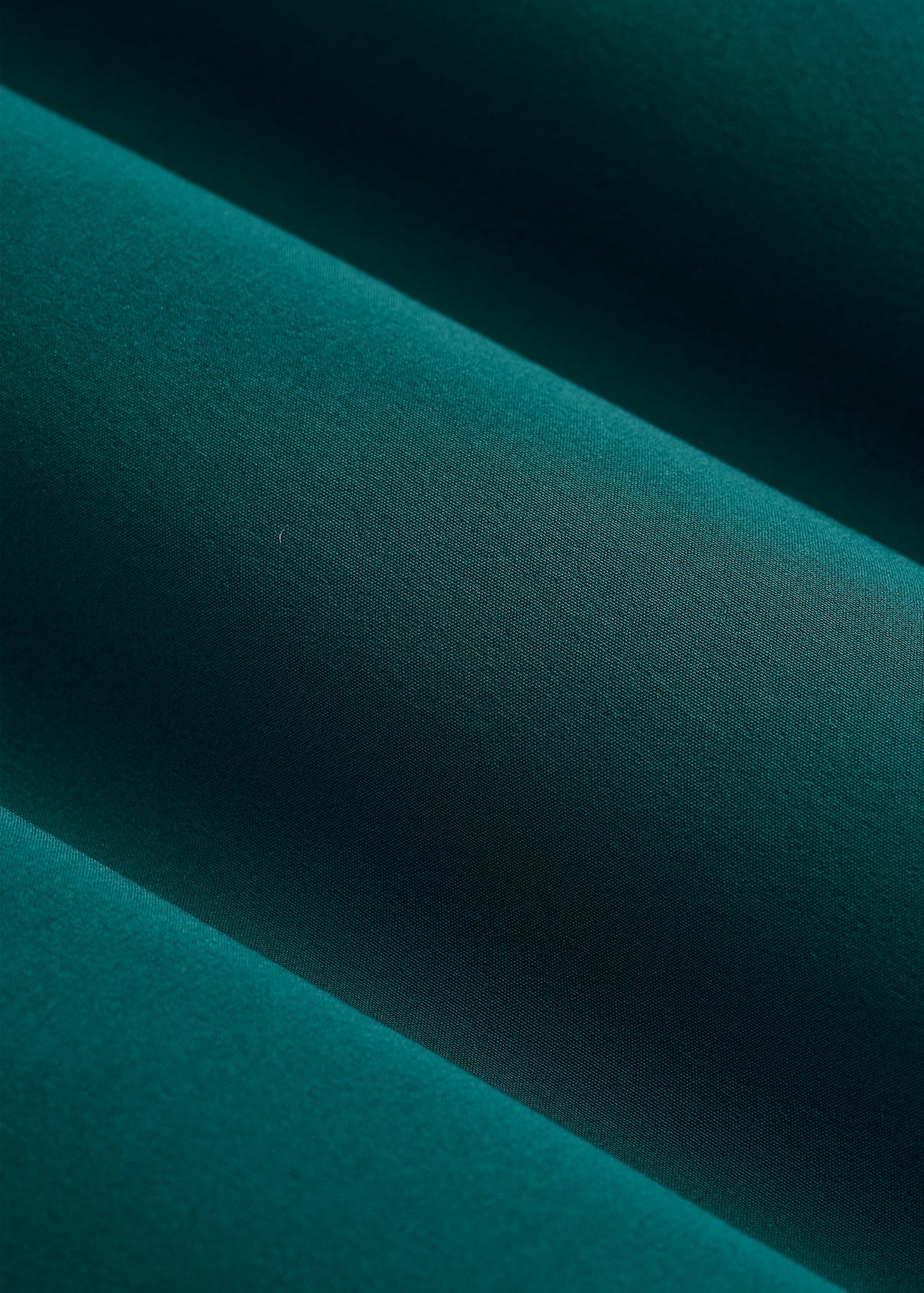 Featherweight Linerless Running Short for Tall Men in Deep Teal