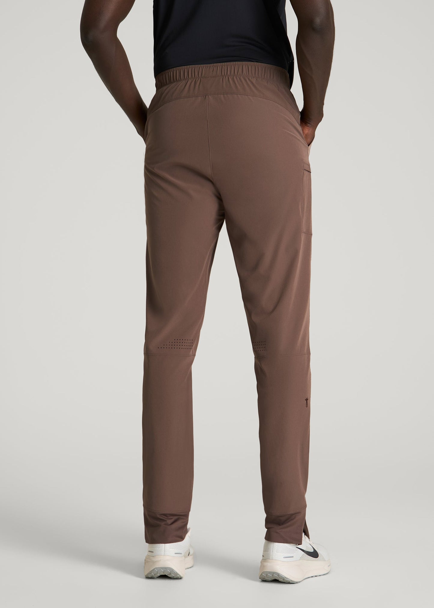 Featherweight Perforated Training Jogger in Coffee Quartz