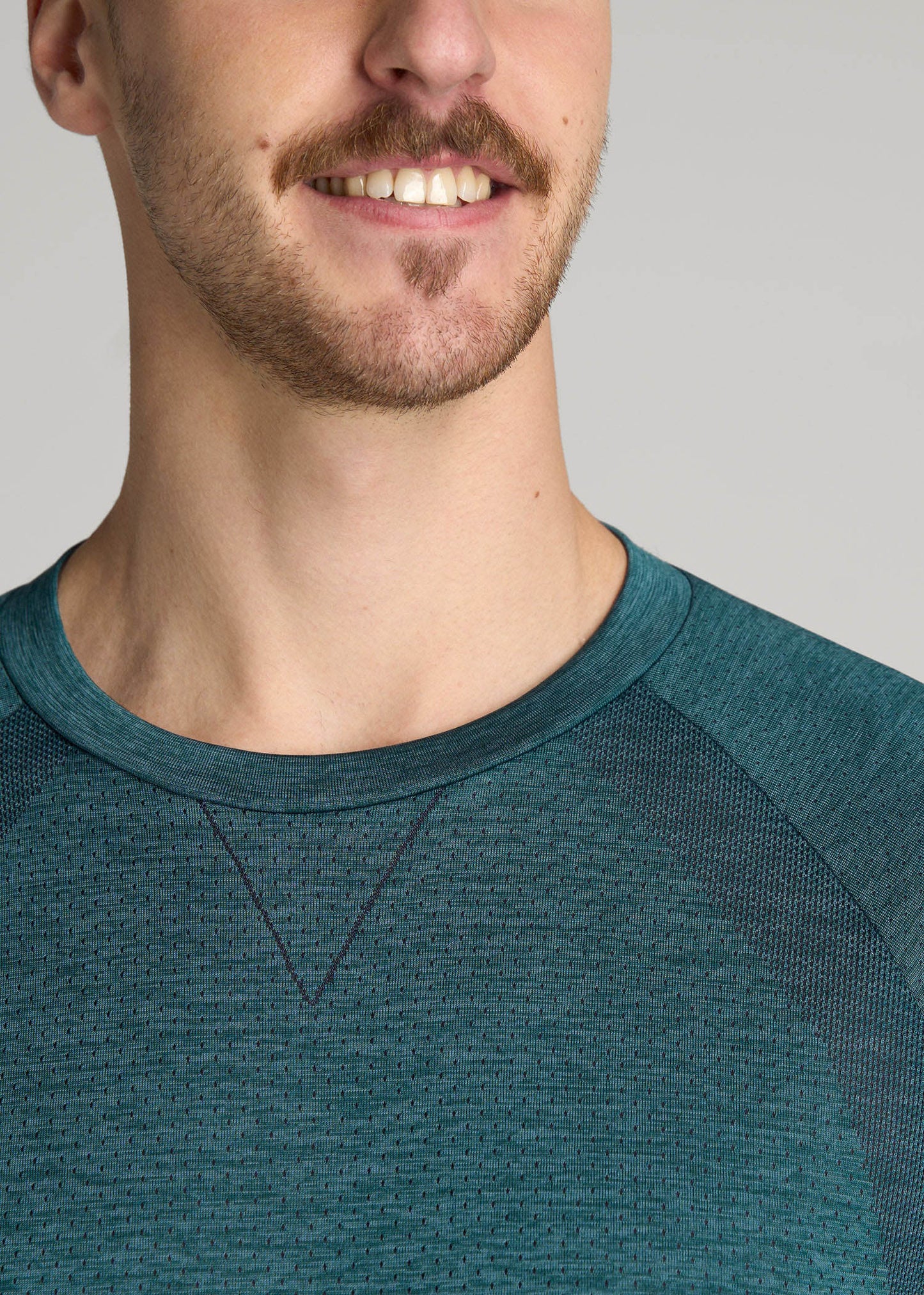A.T. Performance MODERN-FIT Raglan Shirt for Tall Men in Teal Mix