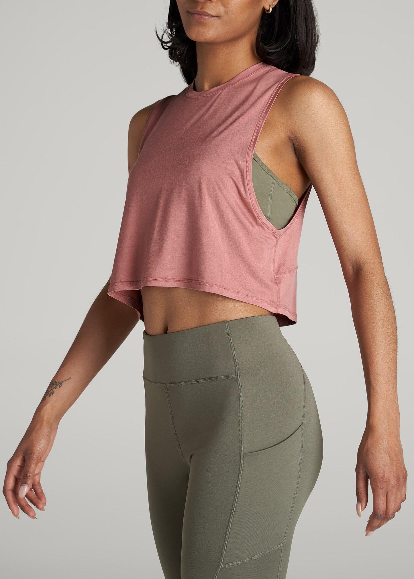 Athletic Cropped Muscle Tank Top for Tall Women in Clay Sunrise