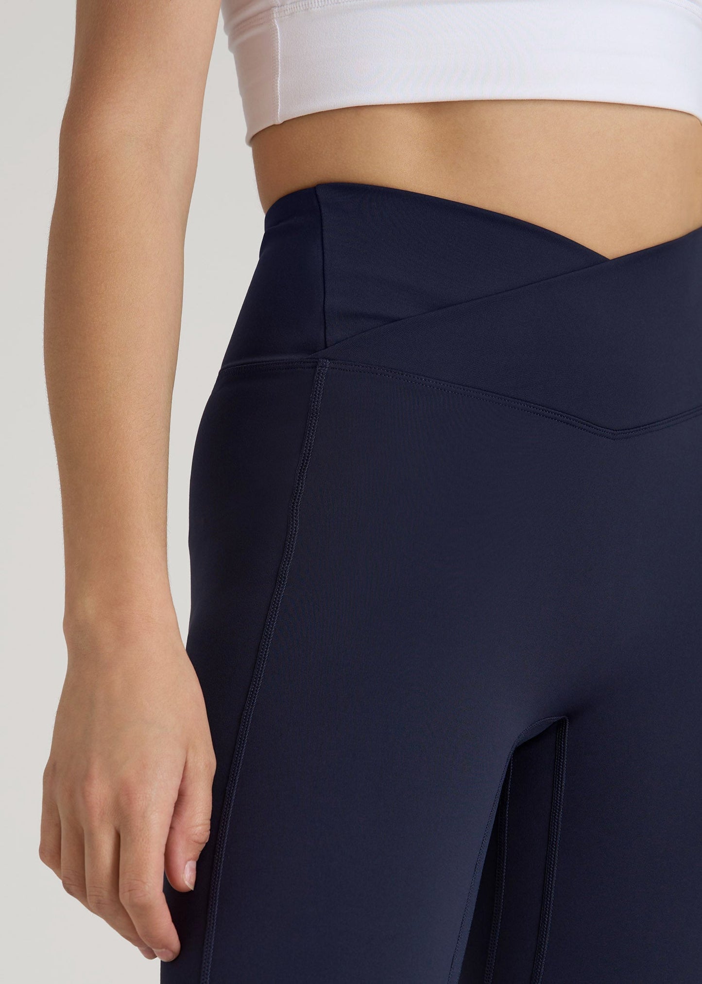 Balance Cross Over Leggings for Tall Women in Dark Navy