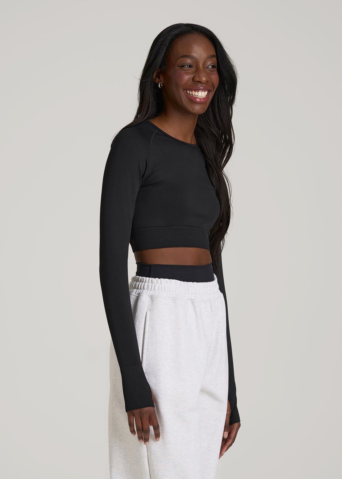 Compression Long Sleeve Cropped Training Top for Tall Women in Black