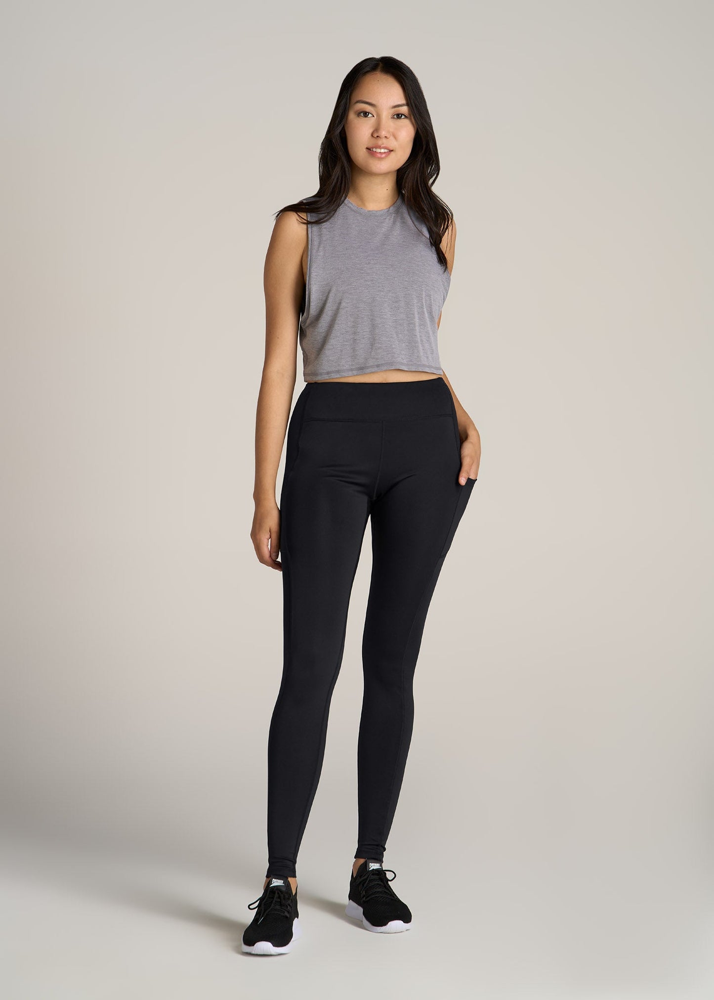 Active Leggings with Pockets for Tall Women in Black