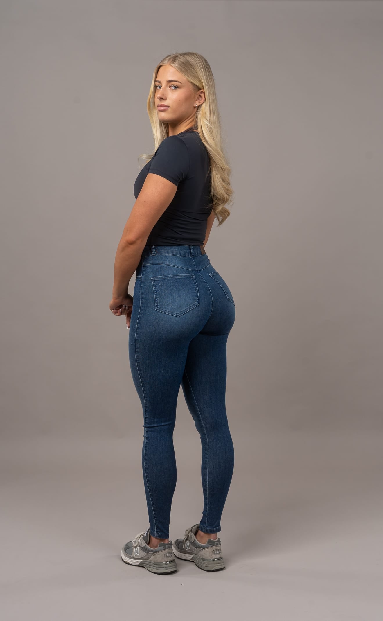 Womens Contour Fitjeans - Space Blue