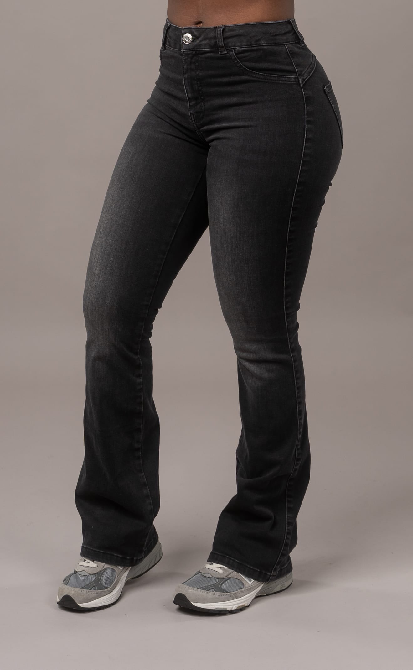Womens Flared Mid Waisted Fitjeans - Worn Black