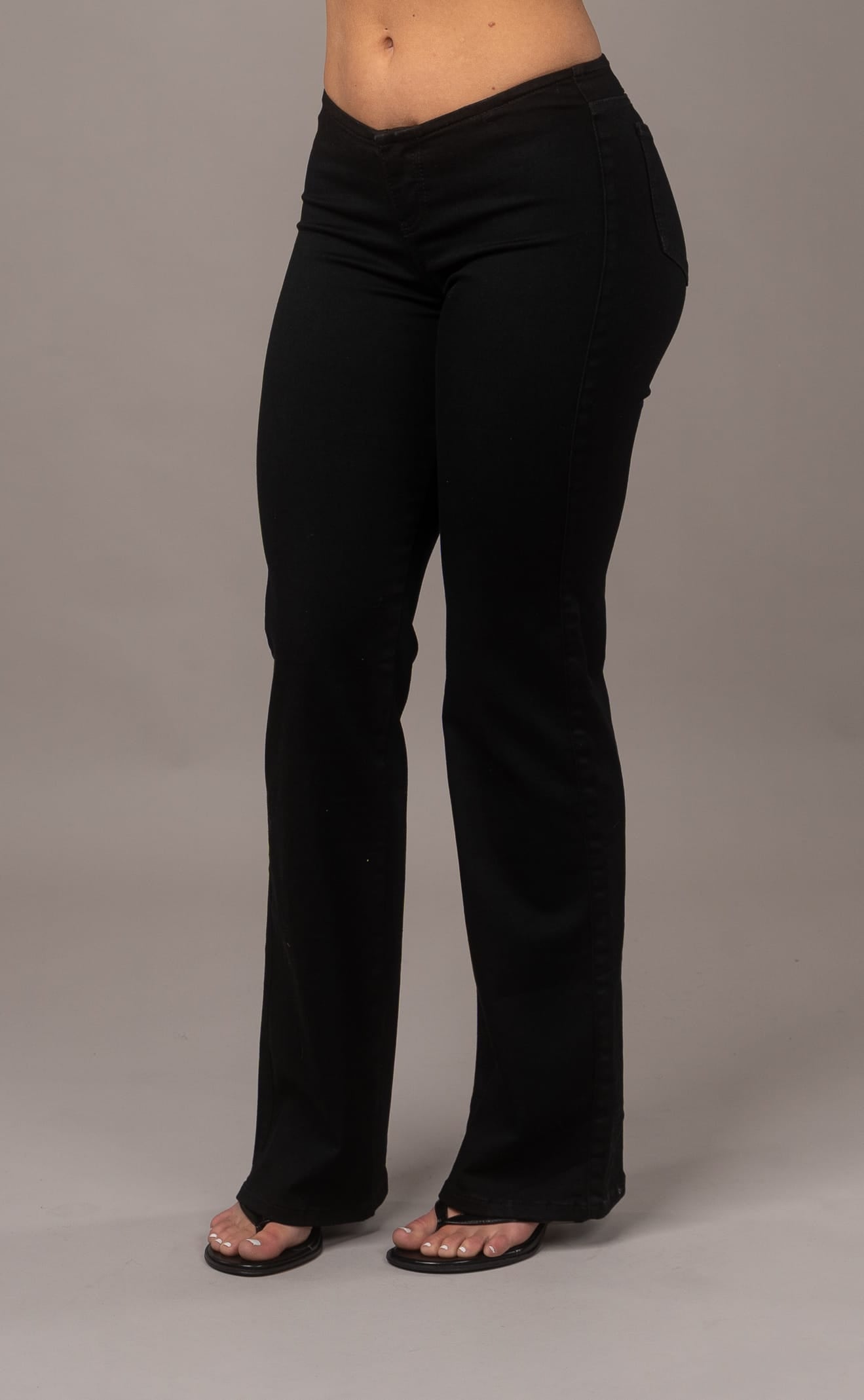 Bare Low Waisted Flared Fitjeans - Black