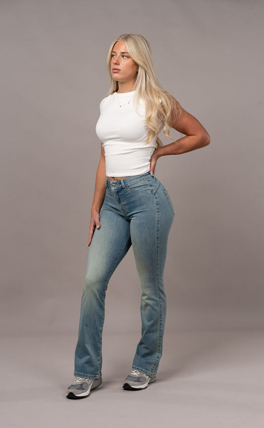 Womens Flared Mid Waisted Fitjeans - Distorted Blue