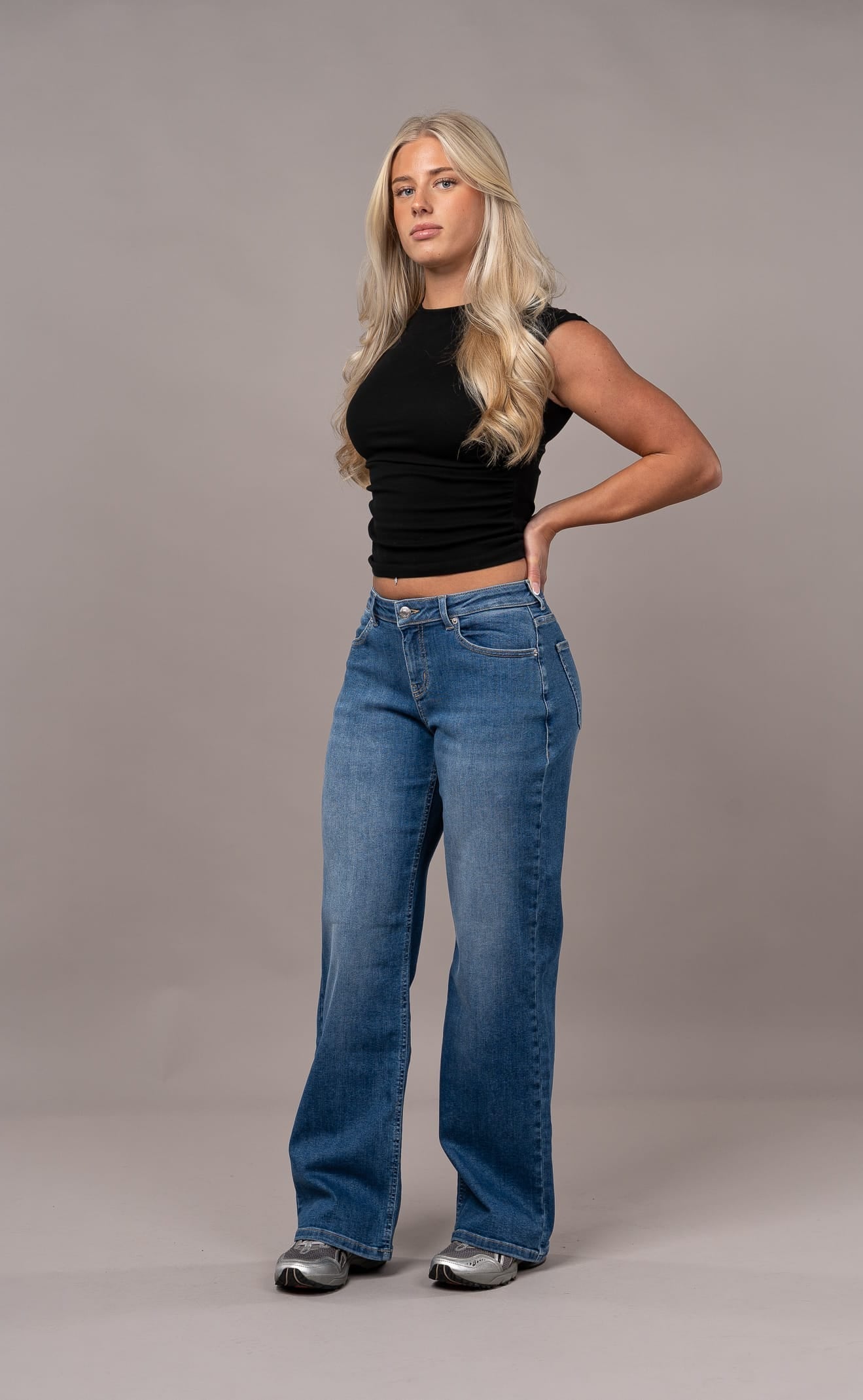Womens Baggy Low Waisted Fitjeans - Stonewashed Blue