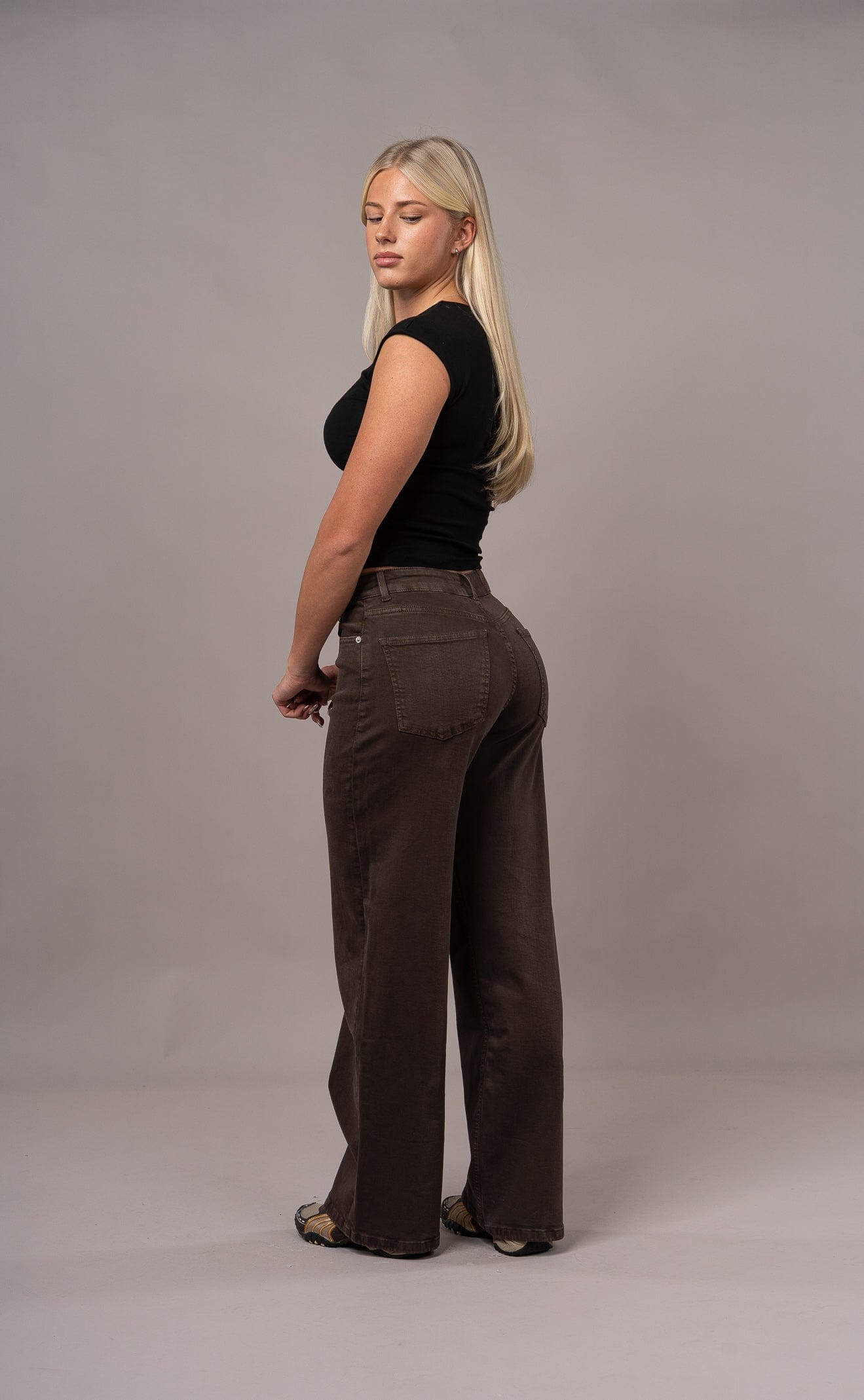 Womens Pastel Baggy Fitjeans - Dark Brown