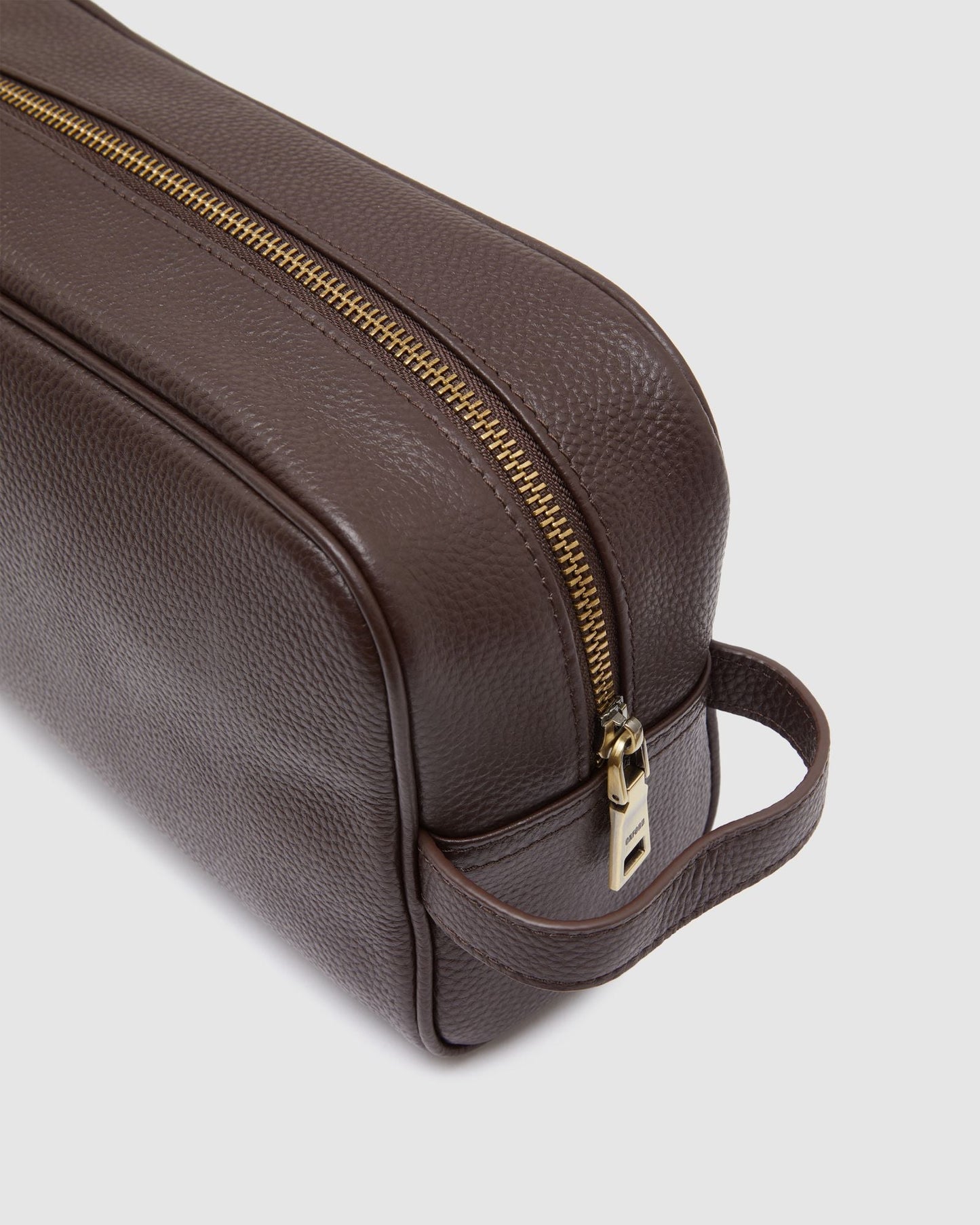 Royce Leather Wash Bag
