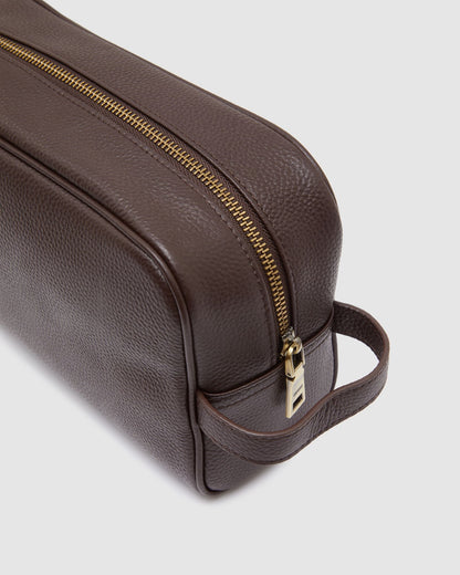 Royce Leather Wash Bag