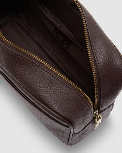 Royce Leather Wash Bag