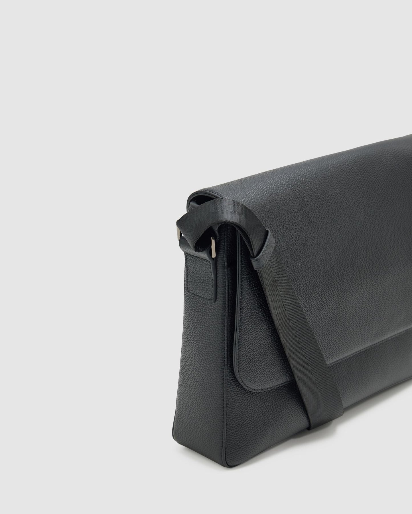 Atlas Mens Satchel Bag