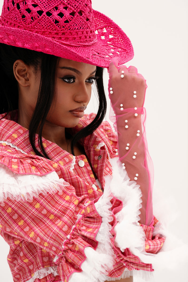 ALL THE VIBES PEARL GLOVES IN PINK