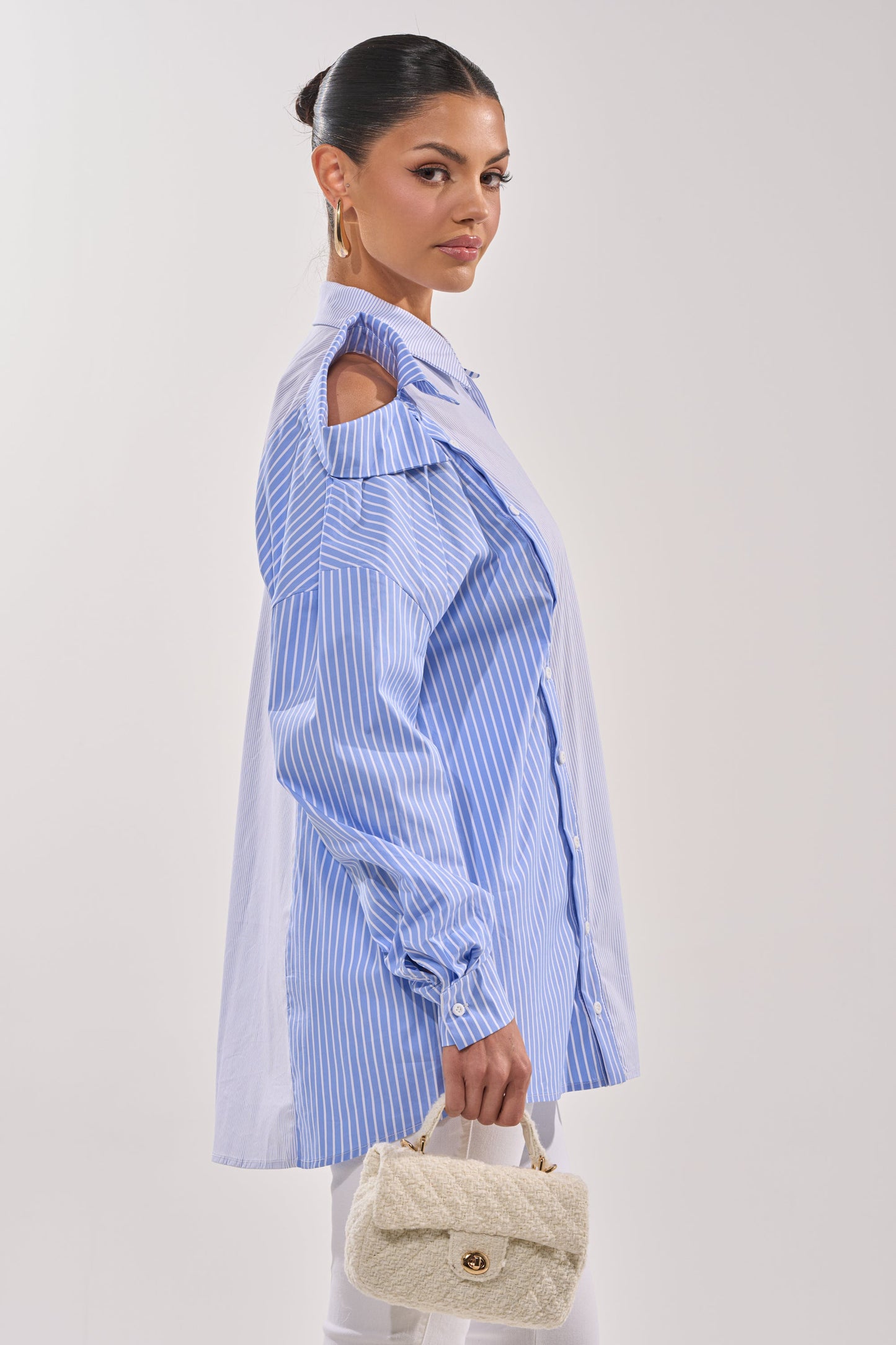 ALL OVER THE PLACE BLUE STRIPED BUTTON DOWN