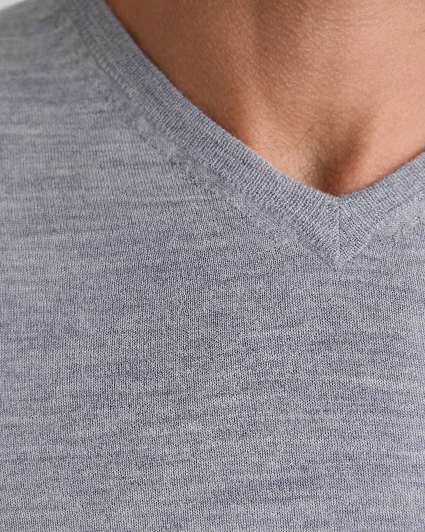 Basic V-Neck Pure Wool Pullover