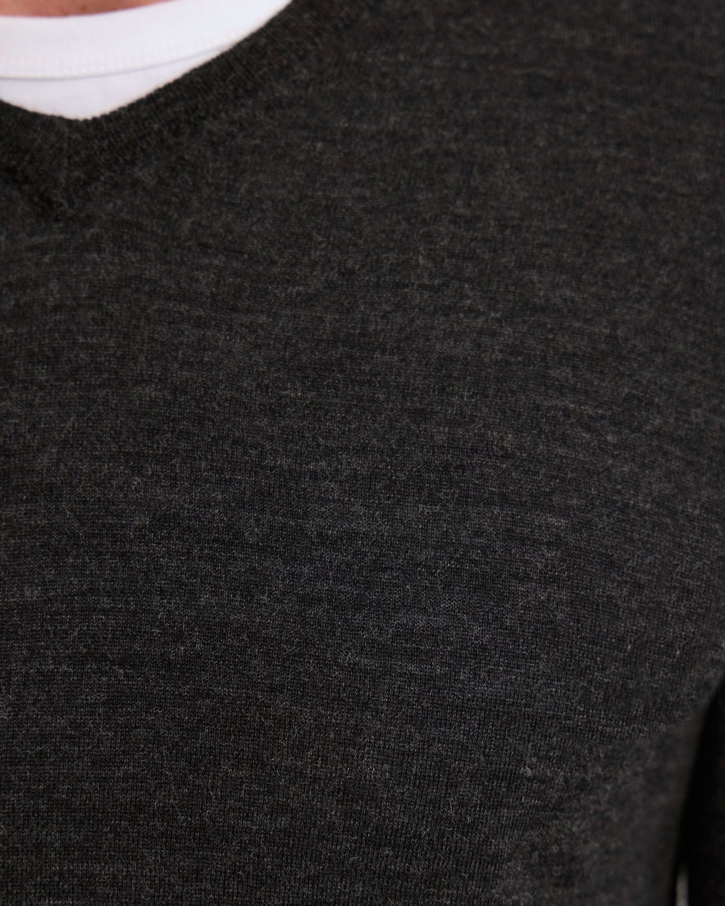 Basic V-Neck Pure Wool Pullover