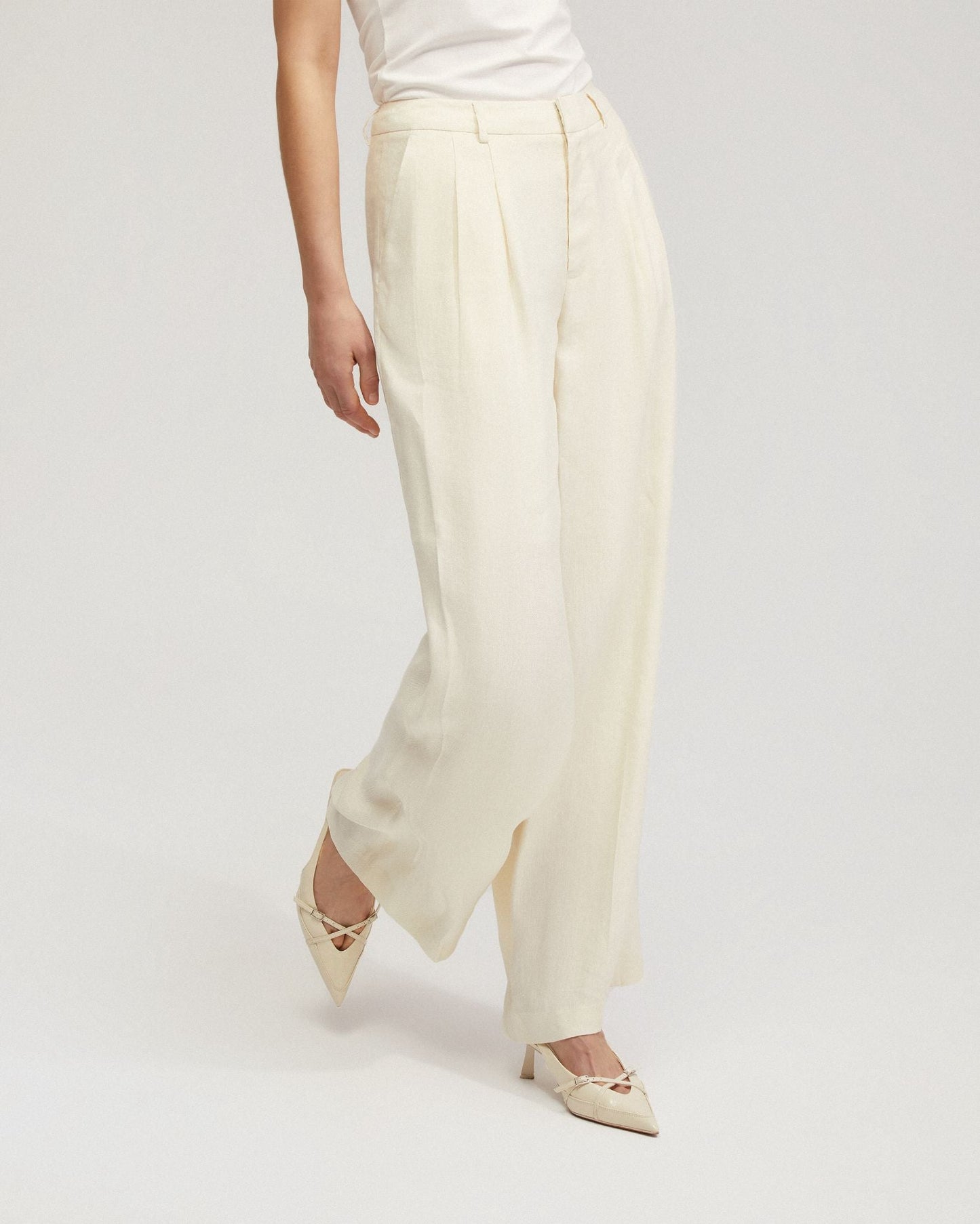 Sonia Linen Blend Front Pleat Pant