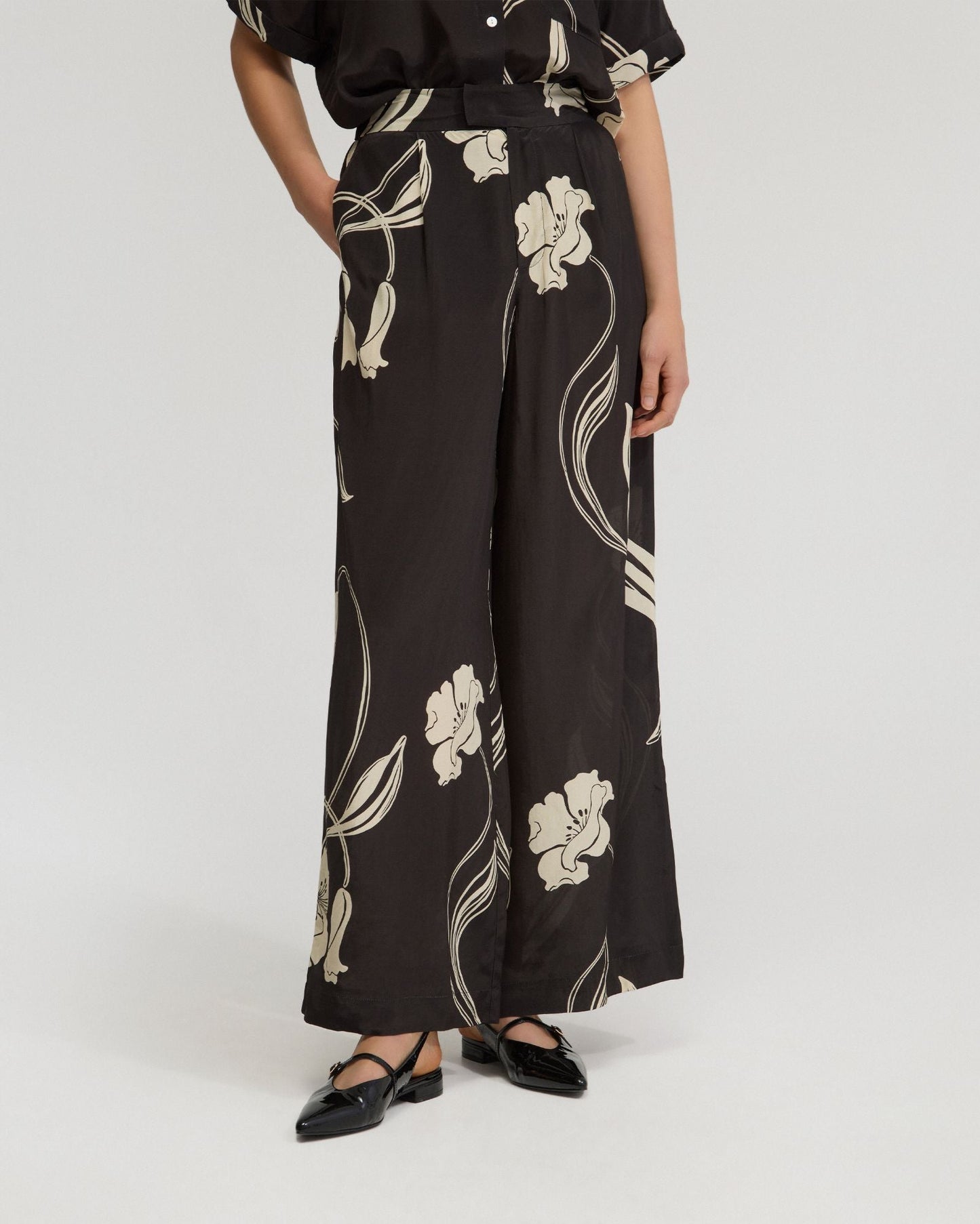 Abigail Printed Pants