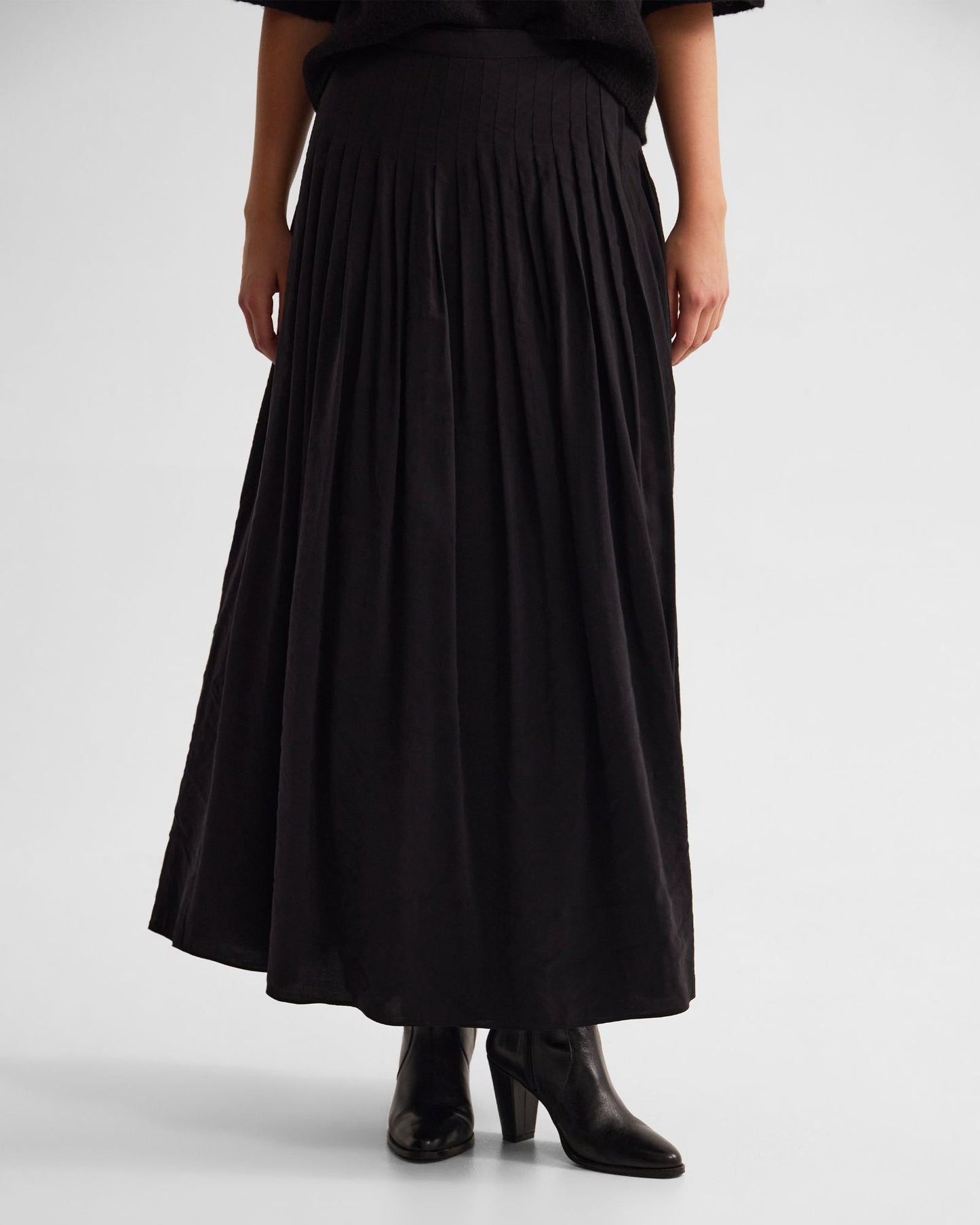 Lauren Pleated Skirt