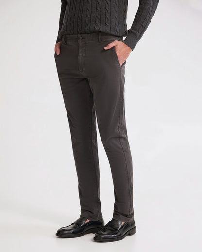 Slim Fit Chino
