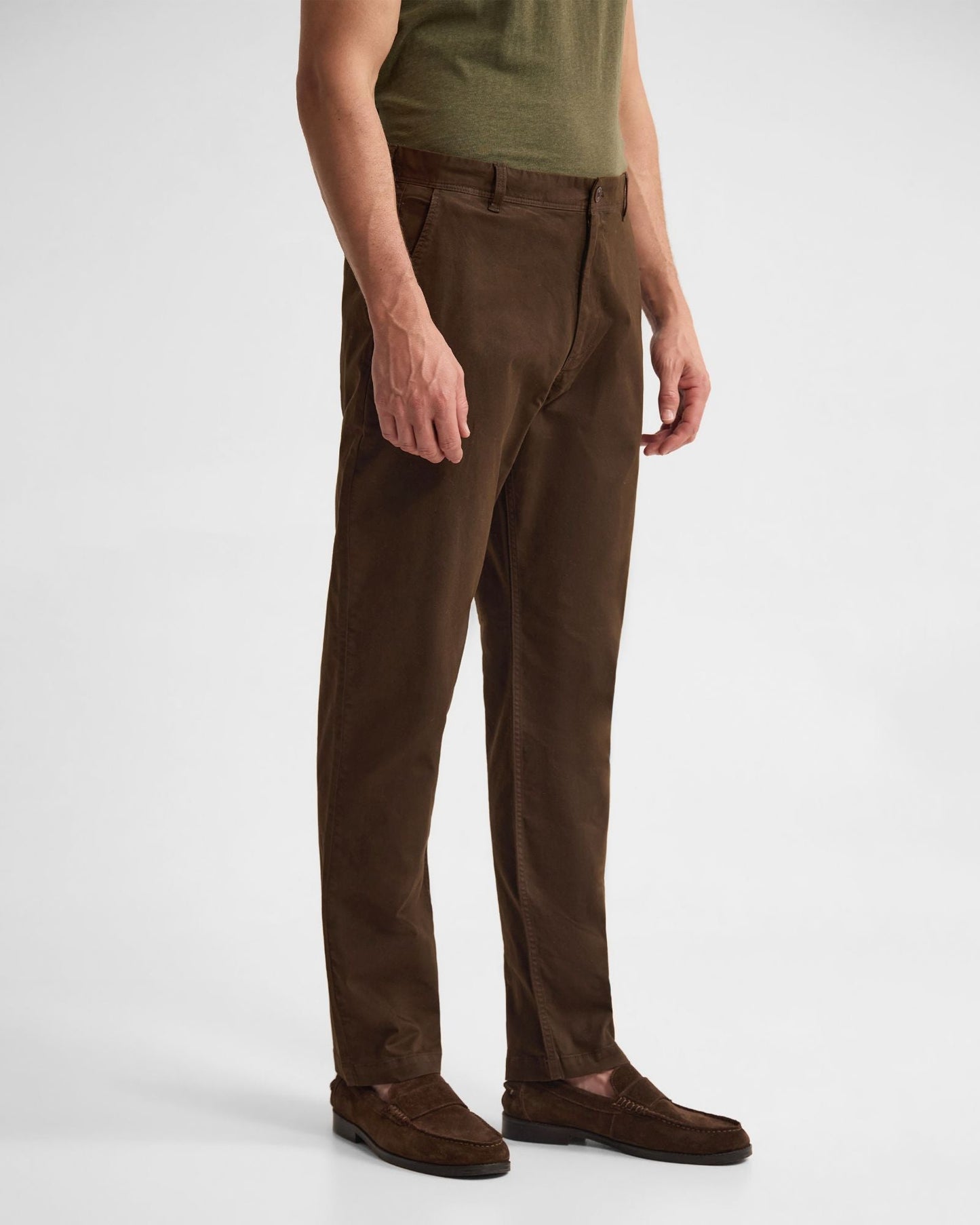 Relaxed Fit Chino