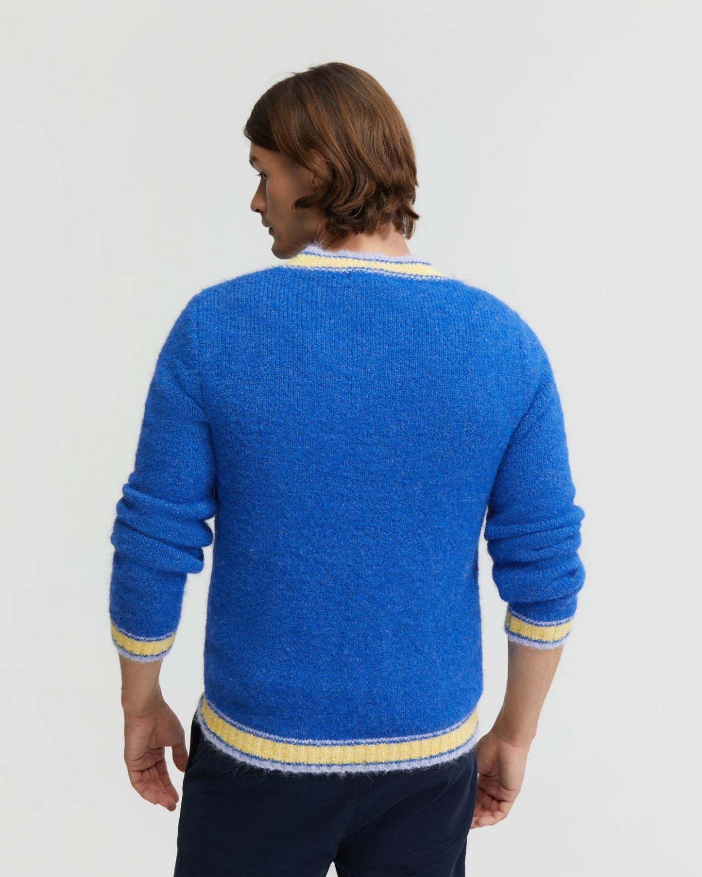 Leo V-Neck Knit