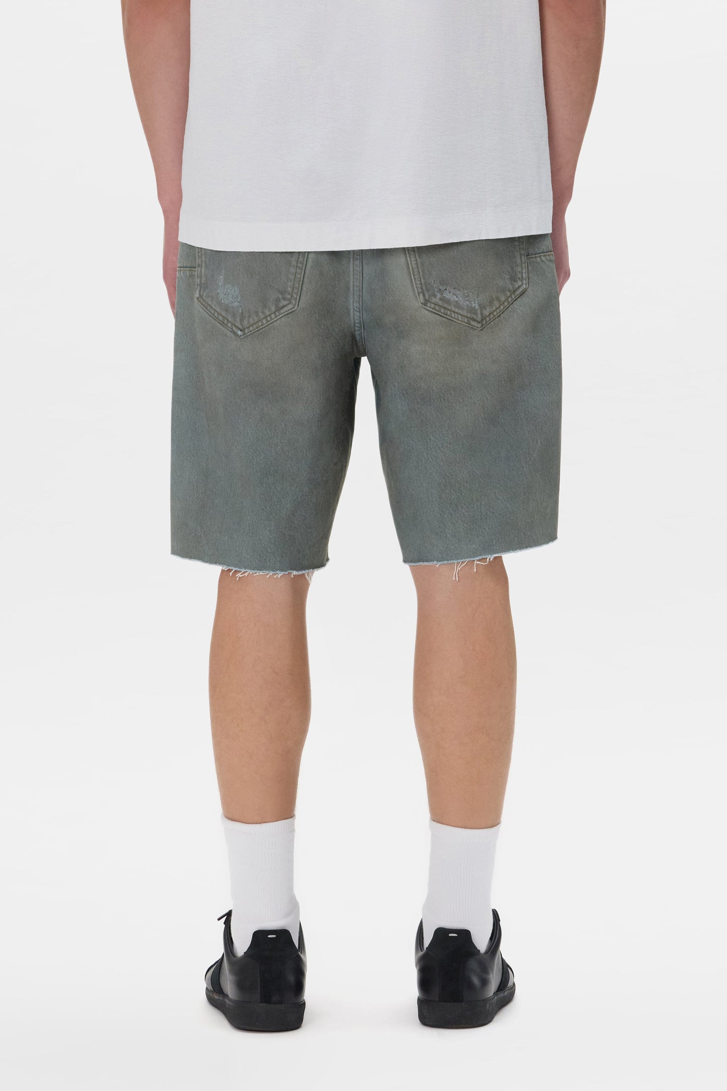 P059 Dirty Vintage Short