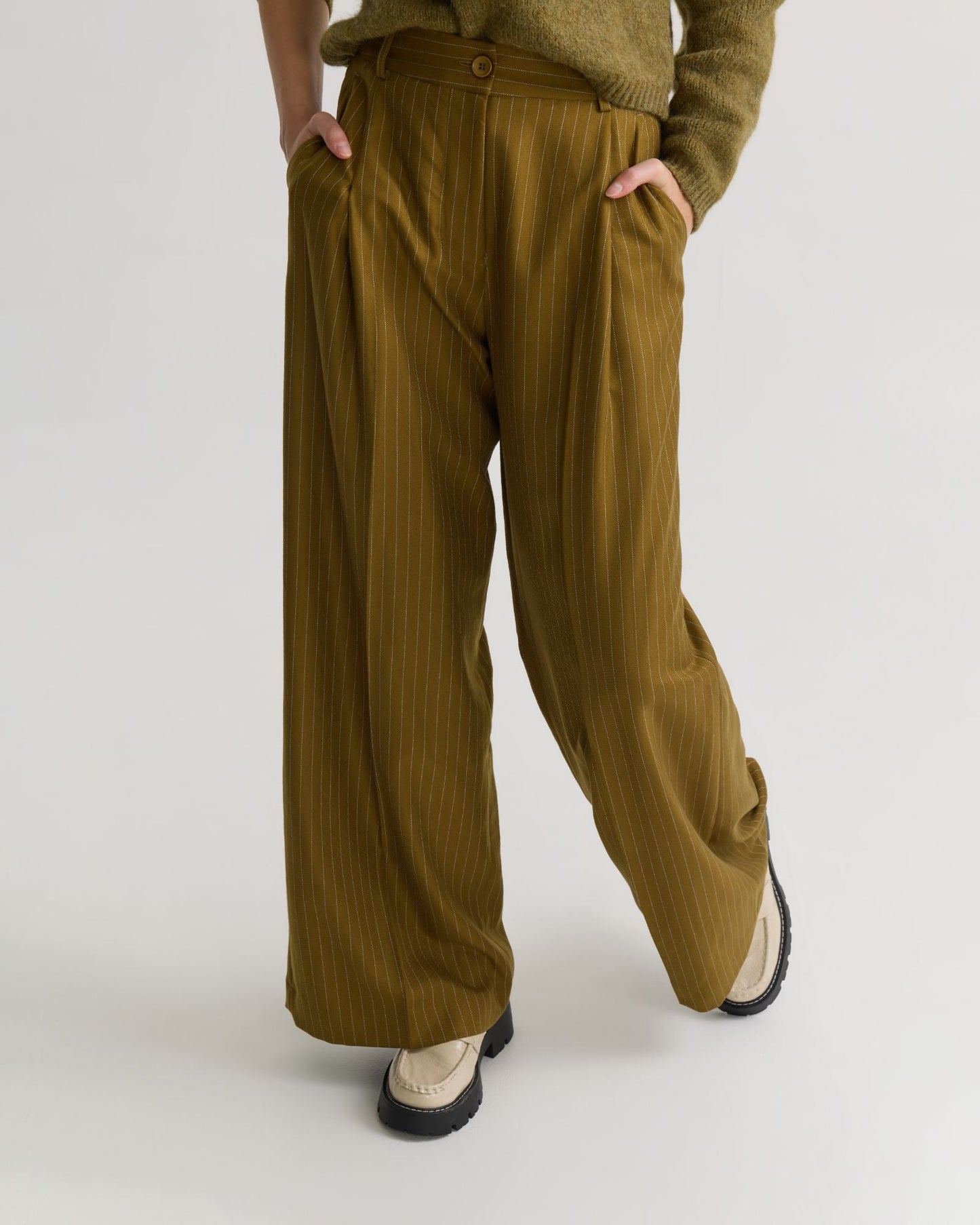 Lola High Waist Trouser