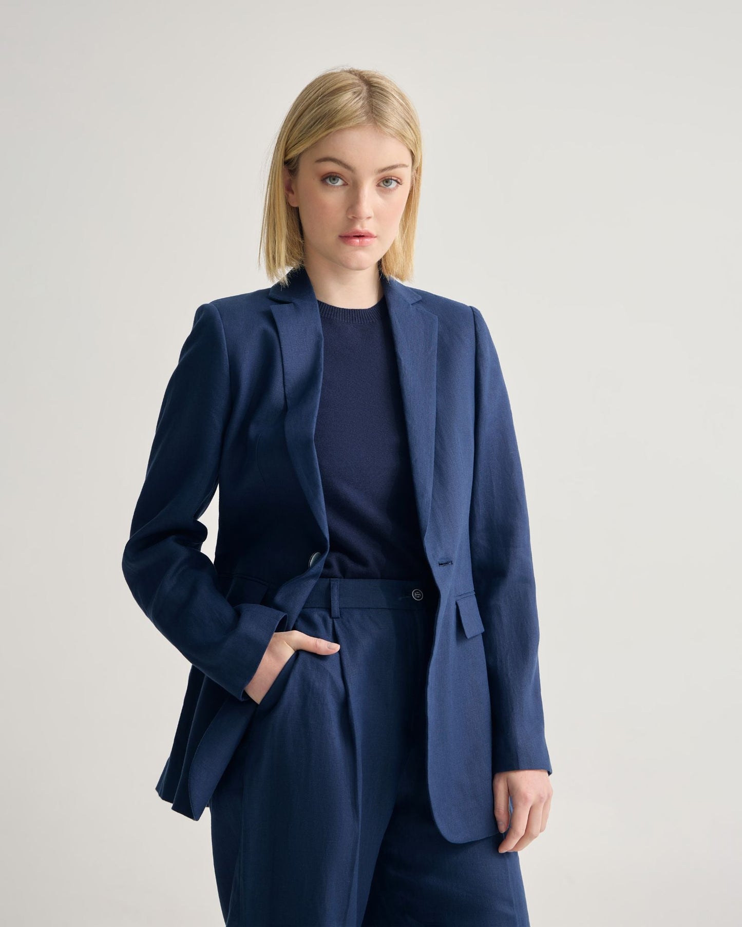 Lola Linen Blazer