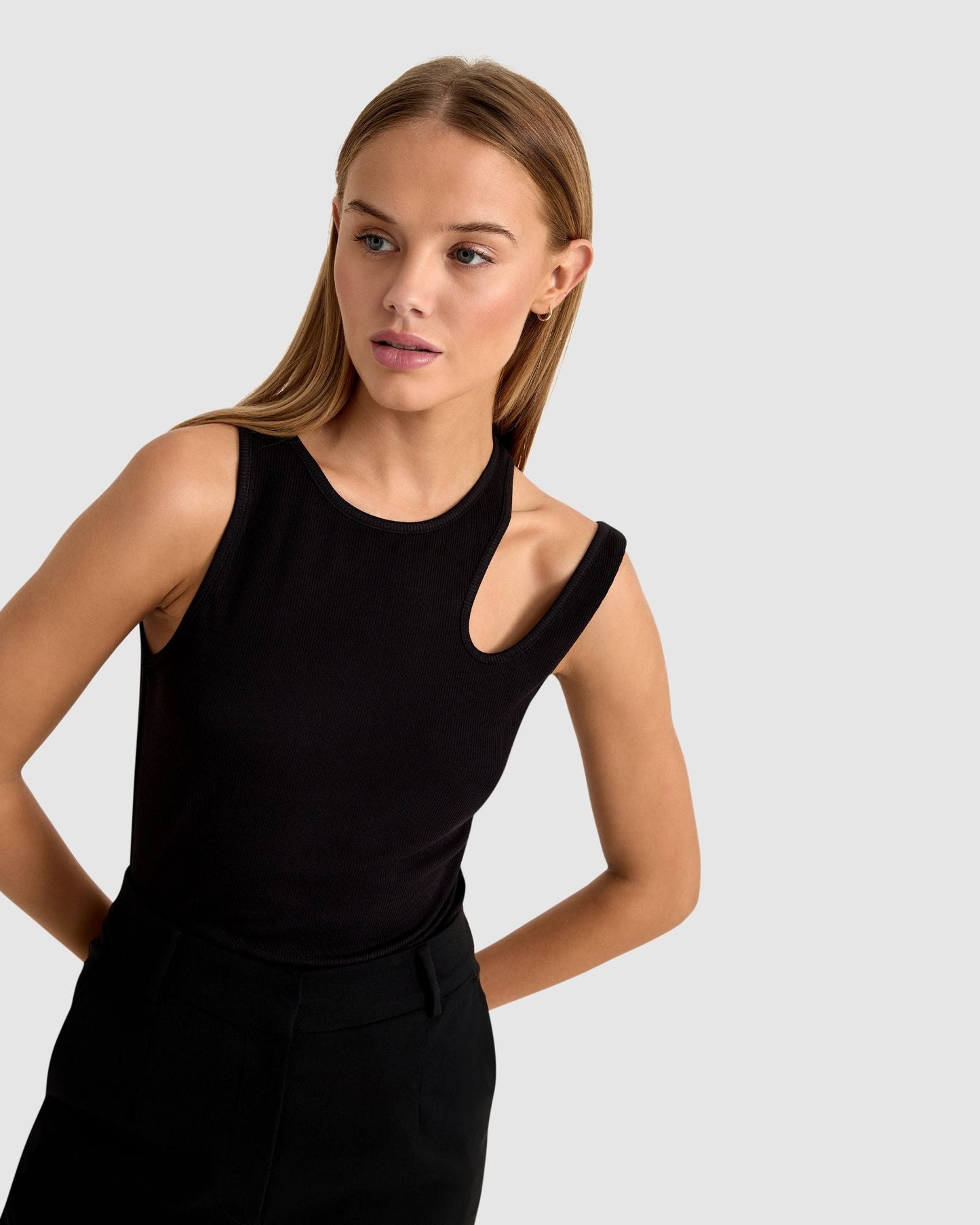 Alexa Rib Tank