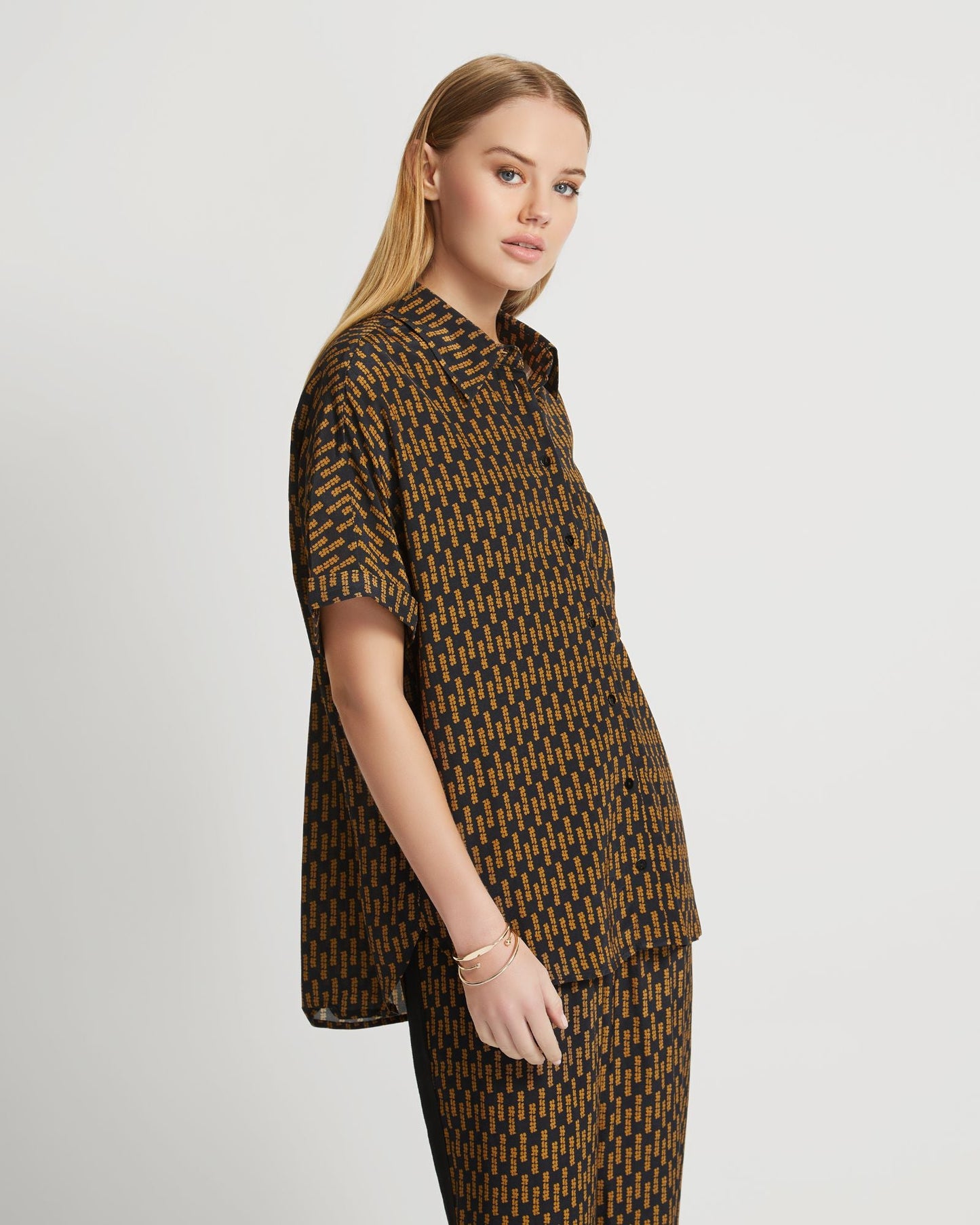 Jasmine Printed Short Sleeve Shirt