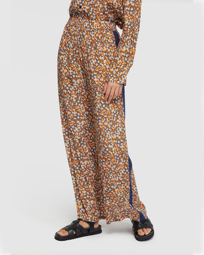 Chantel Floral Print Leg Pants