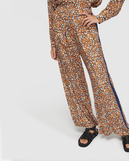 Chantel Floral Print Leg Pants