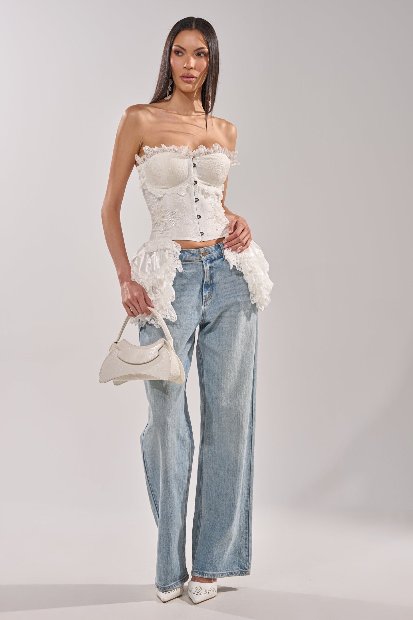 ALL WE DO LACE CORSET