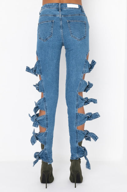 ALL AROUND ME SKINNY JEANS