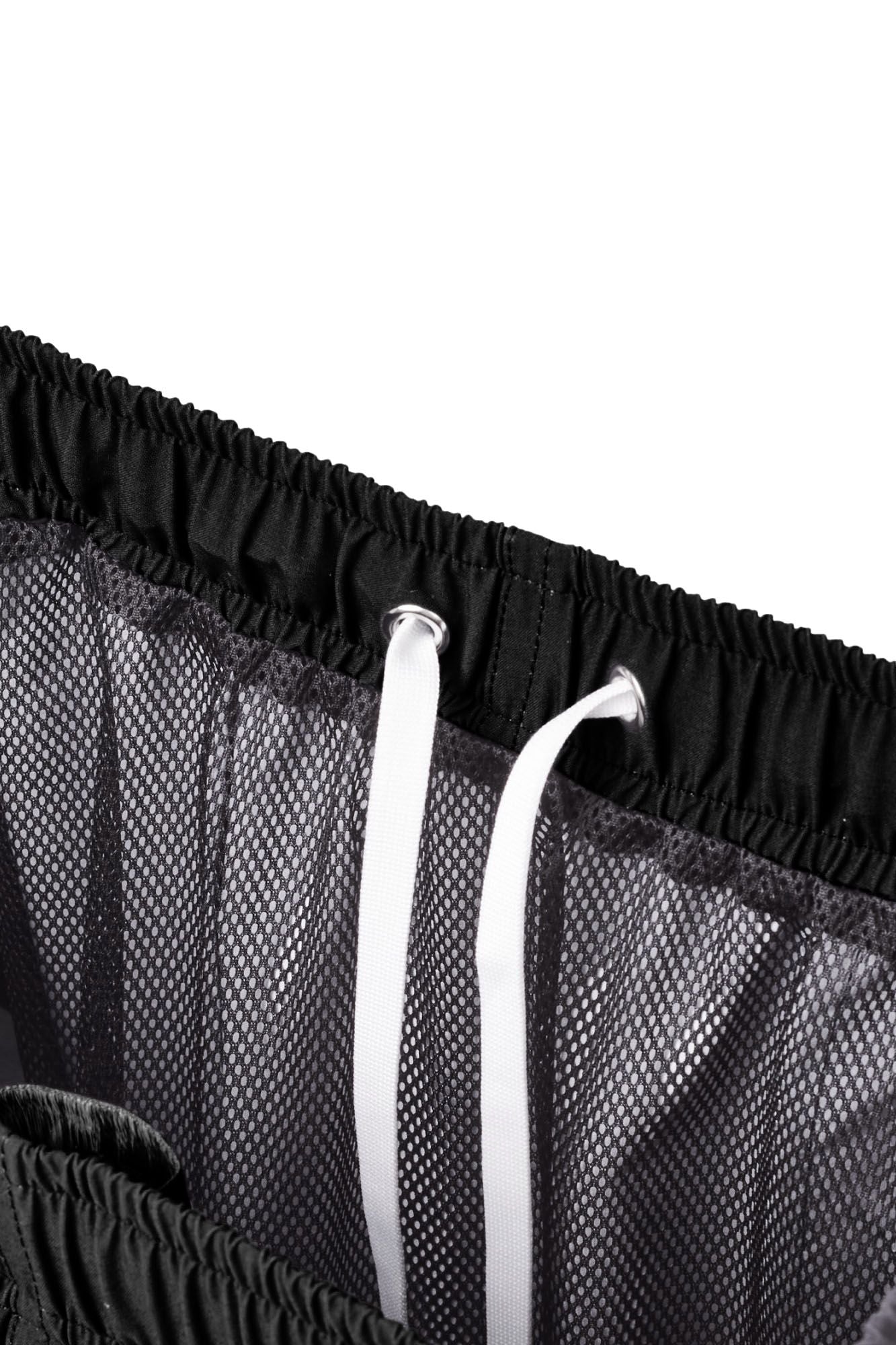 P504 ALL-AROUND SHORT - Black Birds